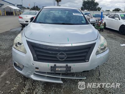 Piąte zdjęcie samochodu w środku: 2014 NISSAN ALTIMA 2.5 VIN:1N4AL3AP2EC150504 - miniatura