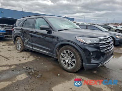Czwarte zdjęcie samochodu z boku: 2025 FORD EXPLORER ACTIVE VIN:1FMUK8DH9SGA65428 - miniatura