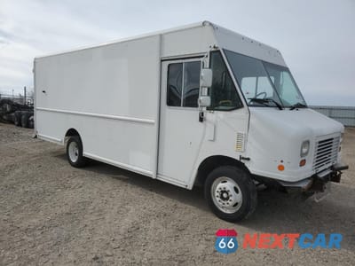 Czwarte zdjęcie samochodu z boku: 2015 FORD F59 - DELIVERY TRUCK VIN:1F65F5KY8F0A04846 - miniatura