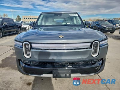 Piąte zdjęcie samochodu w środku: 2025 RIVIAN R1S ADVENTURE VIN:7PDSGBBA9SN066275 - miniatura