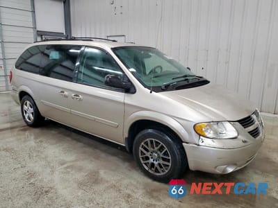 Czwarte zdjęcie samochodu z boku: 2005 DODGE GRAND CARAVAN SXT VIN:2D4GP44L45R162655 - miniatura