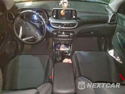 Zdjęcie 8 z 12 samochodu: 2021 HYUNDAI TUCSON LIMITED VIN:KM8J33A45MU297646 - miniatura