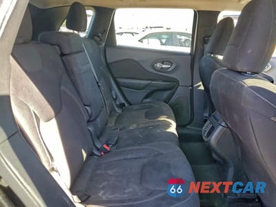 Zdjęcie 11 z 13 samochodu: 2015 JEEP CHEROKEE LATITUDE VIN:1C4PJLCB8FW683310 - miniatura