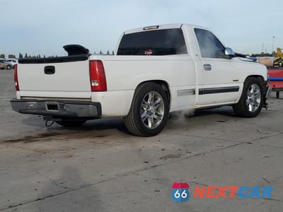 Trzecie zdjęcie samochodu z tyłu: 1999 CHEVROLET SILVERADO C1500 VIN:1GCEC14V5XZ117247 - miniatura