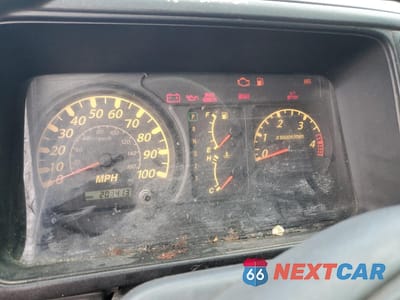 Zdjęcie 9 z 12 samochodu: 2006 ISUZU NPR VIN:JALC4B16167006873 - miniatura