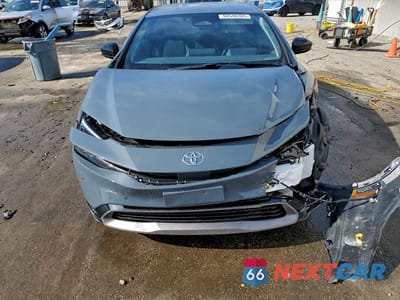 Piąte zdjęcie samochodu w środku: 2026 TOYOTA PRIUS XLE VIN:JTDACAAU5T3067778 - miniatura