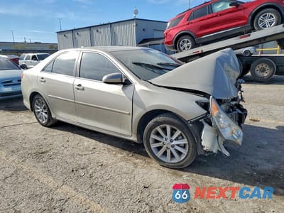 Czwarte zdjęcie samochodu z boku: 2013 TOYOTA CAMRY XLE V6 VIN:4T1BK1FK2DU528716 - miniatura