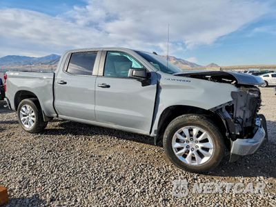 Czwarte zdjęcie samochodu z boku: 2024 CHEVROLET SILVERADO K1500 CUSTOM VIN:3GCPDBEK0RG199598 - miniatura