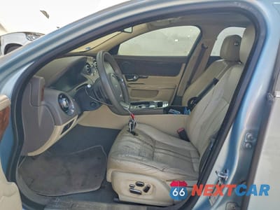 Zdjęcie 7 z 12 samochodu: 2012 JAGUAR XJ VIN:SAJWA1CB6CLV22792 - miniatura