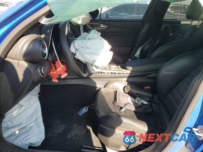 Zdjęcie 7 z 13 samochodu: 2022 ALFA ROMEO GIULIA SUPER VIN:ZARFAMBN2N7660181 - miniatura