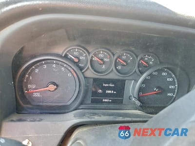 Zdjęcie 9 z 13 samochodu: 2024 CHEVROLET SILVERADO K1500 VIN:3GCPDAEK8RG181957 - miniatura