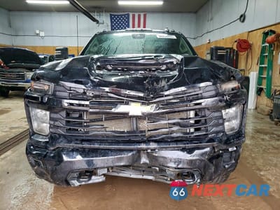 Piąte zdjęcie samochodu w środku: 2024 CHEVROLET SILVERADO K2500 CUSTOM VIN:1GC5YME71RF122906 - miniatura