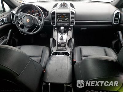Zdjęcie 8 z 13 samochodu: 2013 PORSCHE CAYENNE VIN:WP1AA2A24DLA01006 - miniatura