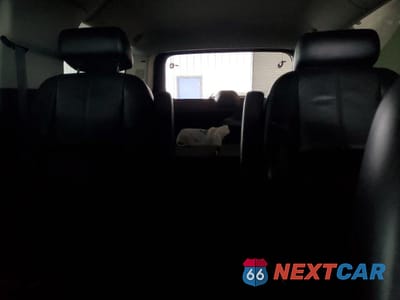 Zdjęcie 10 z 13 samochodu: 2007 CHEVROLET SUBURBAN C1500 VIN:3GNFC16067G214518 - miniatura