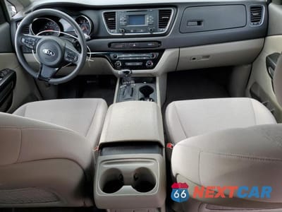 Zdjęcie 8 z 13 samochodu: 2017 KIA SEDONA LX VIN:KNDMB5C19H6244770 - miniatura