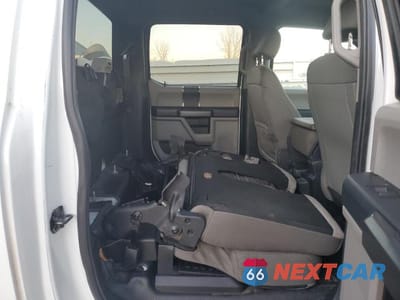 Zdjęcie 10 z 11 samochodu: 2022 FORD F350 XLT 6.7L V8 TDSL CAB & CHASSIS VIN:1FD8W3HT8NED68028 - miniatura