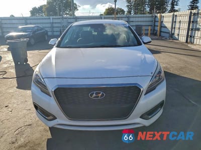 Piąte zdjęcie samochodu w środku: 2017 HYUNDAI SONATA HYBRID SE VIN:KMHE24L36HA063179 - miniatura