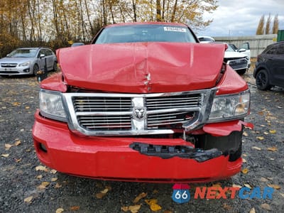 Piąte zdjęcie samochodu w środku: 2008 DODGE DAKOTA QUAD LARAMIE VIN:1D7HW58N28S545122 - miniatura