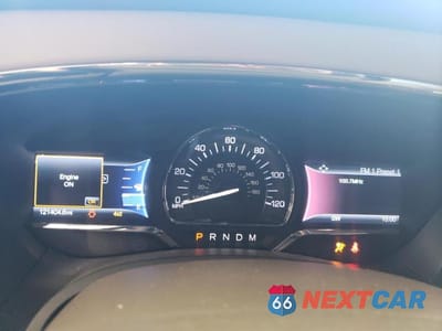 Zdjęcie 9 z 14 samochodu: 2017 LINCOLN NAVIGATOR L SELECT VIN:5LMJJ3JT5HEL04475 - miniatura