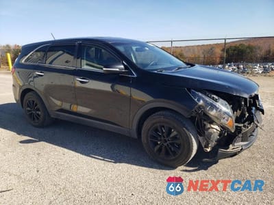 Czwarte zdjęcie samochodu z boku: 2019 KIA SORENTO L VIN:5XYPG4A35KG566257 - miniatura