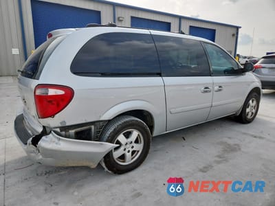 Trzecie zdjęcie samochodu z tyłu: 2005 DODGE GRAND CARAVAN SXT VIN:2D4GP44L45R411567 - miniatura