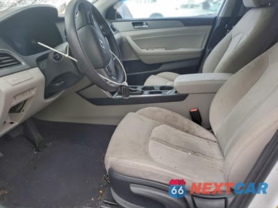 Zdjęcie 7 z 12 samochodu: 2017 HYUNDAI SONATA HYBRID VIN:KMHE24L17HA058099 - miniatura