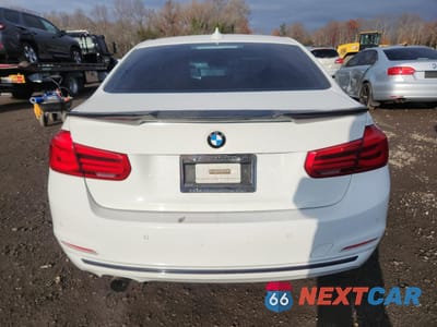 Zdjęcie 6 z 12 samochodu: 2017 BMW 330 XI VIN:WBA8D9G37HNU61431 - miniatura