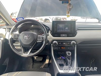 Zdjęcie 9 z 11 samochodu: 2019 TOYOTA RAV4 XLE PREMIUM VIN:2T3A1RFV7KC047826 - miniatura