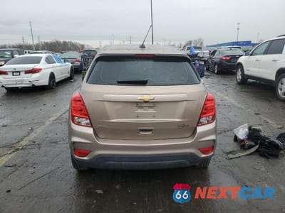 Zdjęcie 6 z 12 samochodu: 2018 CHEVROLET TRAX LS VIN:3GNCJKSB7JL168217 - miniatura