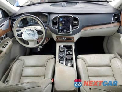 Zdjęcie 8 z 13 samochodu: 2017 VOLVO XC90 T8 VIN:YV4BC0PL7H1179656 - miniatura