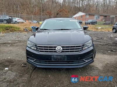 Piąte zdjęcie samochodu w środku: 2016 VOLKSWAGEN PASSAT SE VIN:1VWBT7A35GC034233 - miniatura