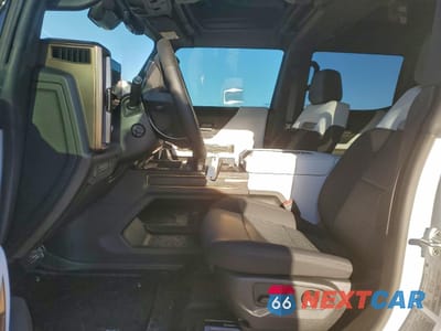 Zdjęcie 7 z 12 samochodu: 2025 GMC HUMMER SUV 2X VIN:1GKT0NDE9SU117236 - miniatura