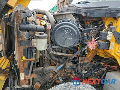 Zdjęcie 7 z 10 samochodu: 2013 INTERNATIONAL 7000 7500 VIN:1HTWLAZR3DJ350752 - miniatura