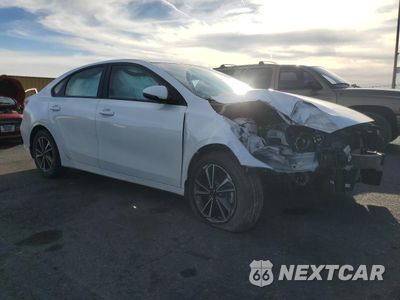 Czwarte zdjęcie samochodu z boku: 2023 KIA FORTE LX VIN:3KPF24AD4PE687790 - miniatura