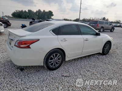 Trzecie zdjęcie samochodu z tyłu: 2015 NISSAN ALTIMA 2.5 VIN:1N4AL3AP9FC569788 - miniatura