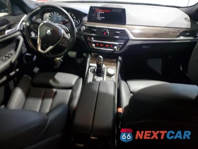 Zdjęcie 8 z 12 samochodu: 2018 BMW 530 XI VIN:WBAJA7C51JWA72230 - miniatura