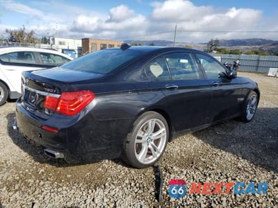 Trzecie zdjęcie samochodu z tyłu: 2012 BMW 750 I VIN:WBAKA8C56CDS99676 - miniatura