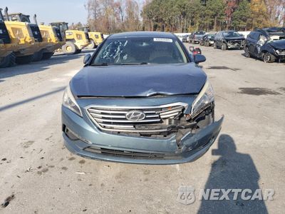 Piąte zdjęcie samochodu w środku: 2015 HYUNDAI SONATA SE VIN:5NPE24AF4FH196966 - miniatura