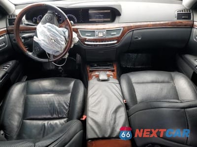Zdjęcie 8 z 13 samochodu: 2013 MERCEDES-BENZ S 550 4MATIC VIN:WDDNG9EB0DA510516 - miniatura