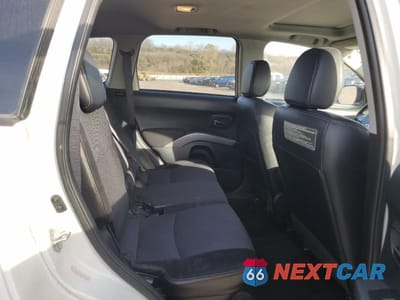 Zdjęcie 11 z 13 samochodu: 2009 MITSUBISHI OUTLANDER SE VIN:JA4LT31W29Z010606 - miniatura