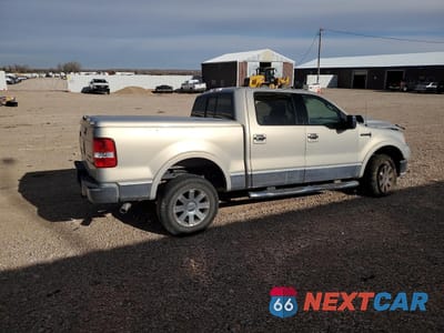 Trzecie zdjęcie samochodu z tyłu: 2006 LINCOLN MARK LT VIN:5LTPW18566FJ11674 - miniatura