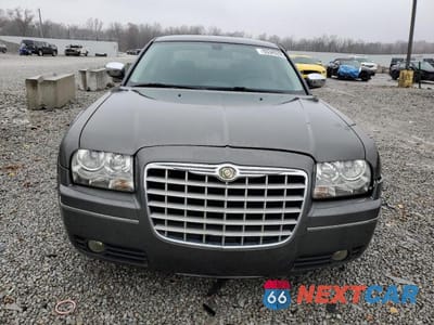 Piąte zdjęcie samochodu w środku: 2010 CHRYSLER 300 TOURING VIN:2C3CA5CVXAH155090 - miniatura