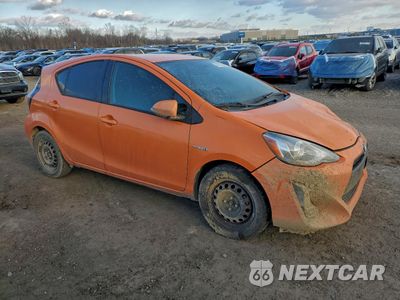 Czwarte zdjęcie samochodu z boku: 2016 TOYOTA PRIUS C VIN:JTDKDTB32G1131814 - miniatura