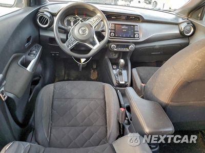 Zdjęcie 8 z 14 samochodu: 2020 NISSAN KICKS SV VIN:3N1CP5CV4LL491003 - miniatura