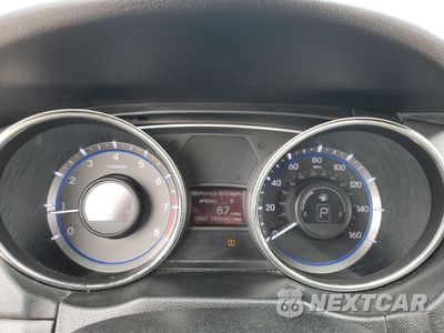 Zdjęcie 9 z 13 samochodu: 2013 HYUNDAI SONATA SE VIN:5NPEC4ACXDH762547 - miniatura