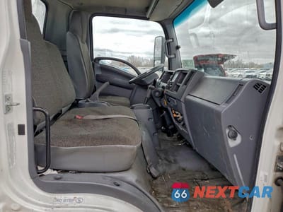 Zdjęcie 10 z 13 samochodu: 2020 ISUZU NPR HD REFUSE TRUCK VIN:54DC4W1B6LS802433 - miniatura