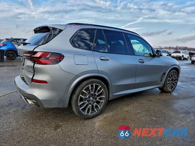 Trzecie zdjęcie samochodu z tyłu: 2026 BMW X5 XDRIVE50E VIN:5UX43EU06T9037536 - miniatura