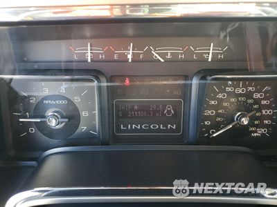 Zdjęcie 9 z 13 samochodu: 2010 LINCOLN NAVIGATOR VIN:5LMJJ2J56AEJ07543 - miniatura