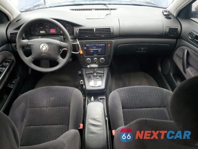 Zdjęcie 8 z 12 samochodu: 2000 VOLKSWAGEN PASSAT GLS VIN:WVWMA23B9YP344839 - miniatura