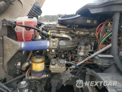 Zdjęcie 7 z 10 samochodu: 2015 FREIGHTLINER CASCADIA SEMI TRUCK VIN:1FUBGEDV5FLGH4750 - miniatura